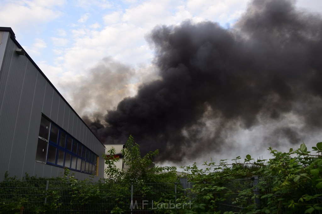 Grossbrand Halle Troisdorf Kriegsdorf Junkersring P094.JPG - Miklos Laubert